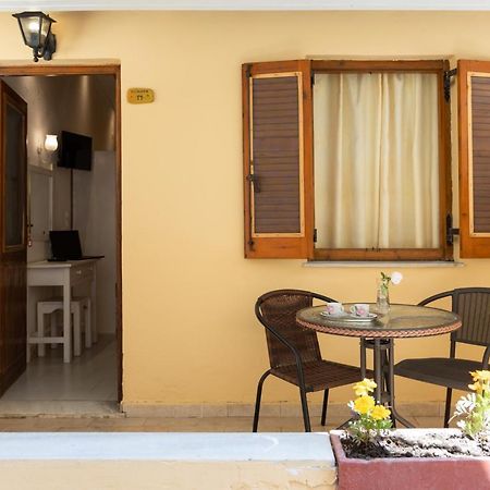 Wilde Rose Hotel Dassia  Ngoại thất bức ảnh
