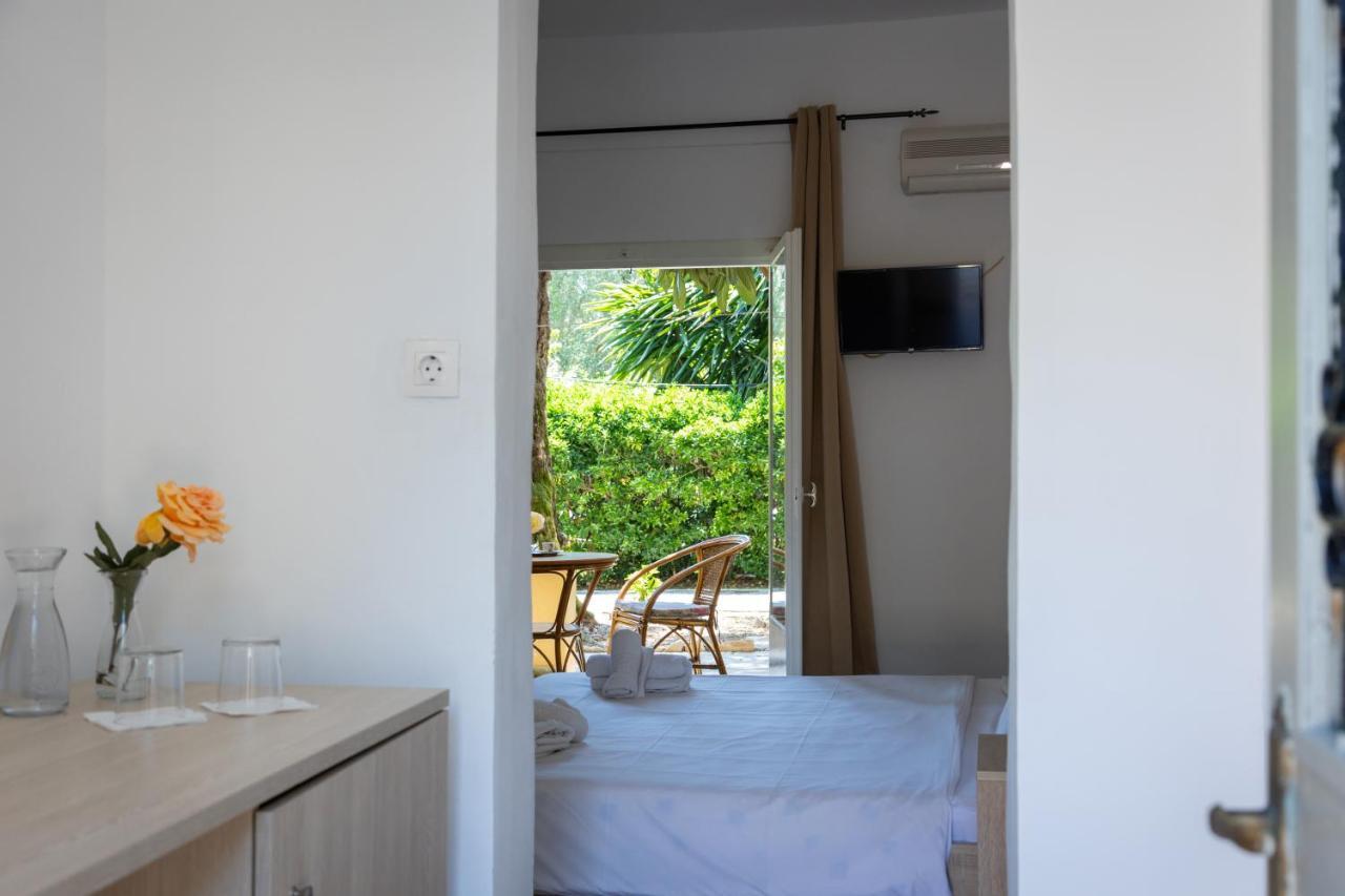 Wilde Rose Hotel Dassia  Ngoại thất bức ảnh