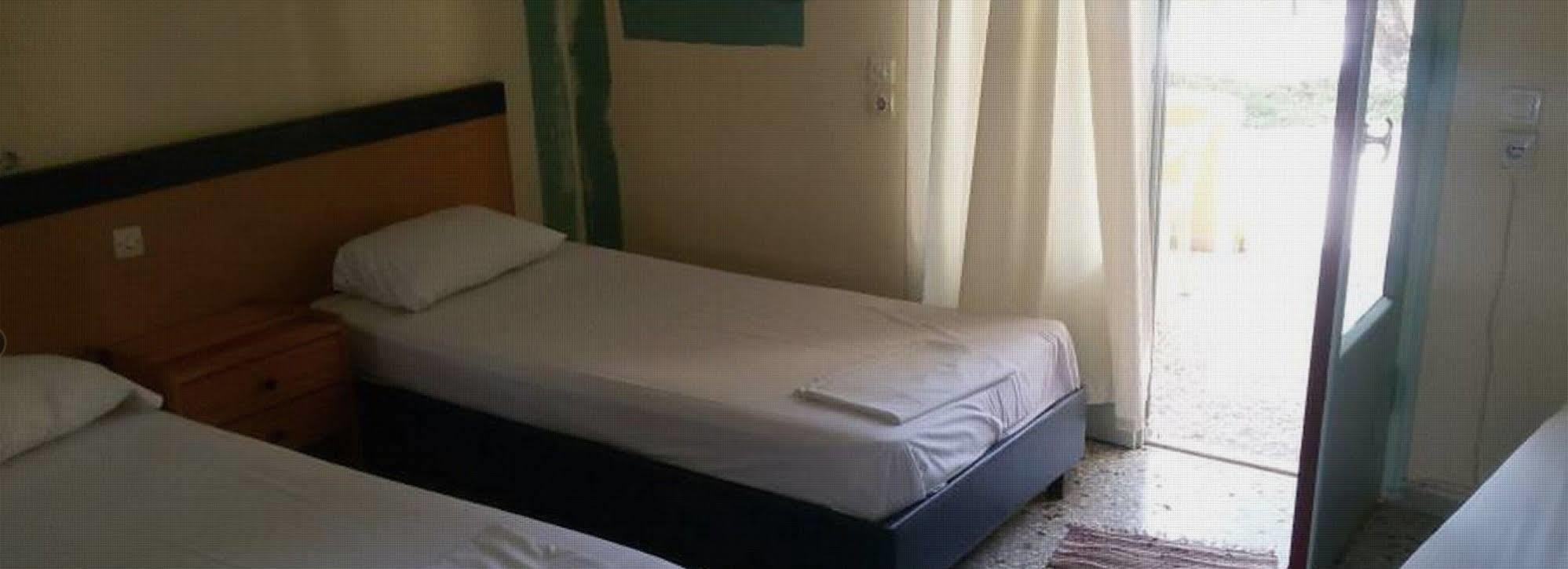 Wilde Rose Hotel Dassia  Ngoại thất bức ảnh