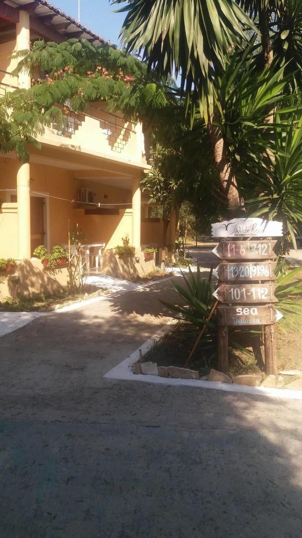 Wilde Rose Hotel Dassia  Ngoại thất bức ảnh